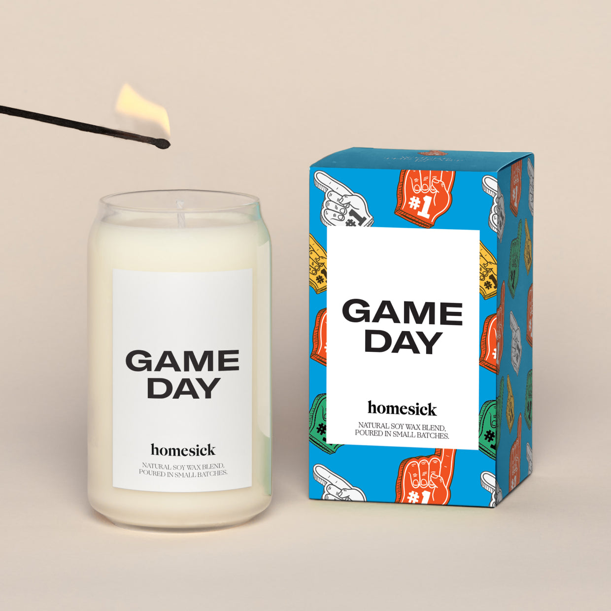 HMS.College.Towns_.Game_.Day_.Candle.1.Ecom_.PDP_.2_1.jpg