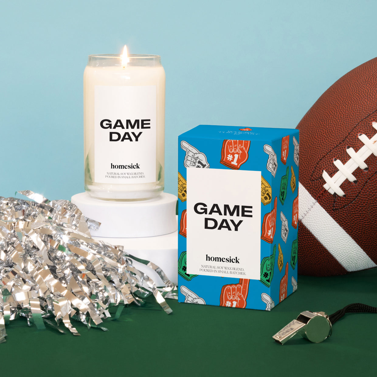 HMS.College.Towns_.Game_.Day_.Candle.1.Ecom_.PDP_.3.jpg